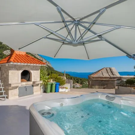 Villa Ana - By Guide Makarska