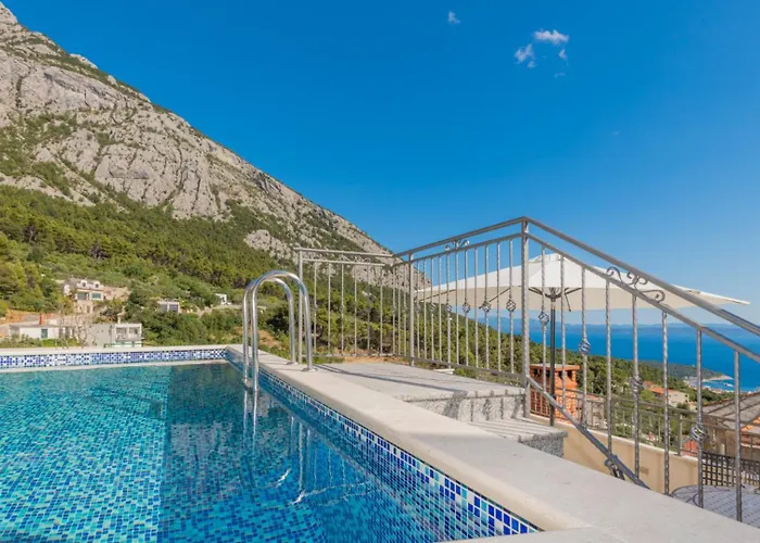 Villa Ana - By Guide Makarska