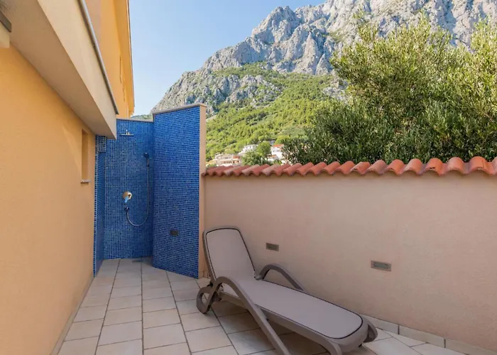 Ana - By Guide Villa Makarska