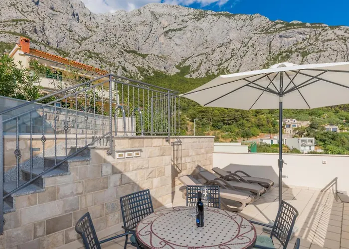 Villa Ana - By Guide *